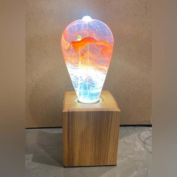 Solar Corona LED Light Bulb In Wooden Base Toggle Power Switch Ambient Lighting - Picture 7 of 12